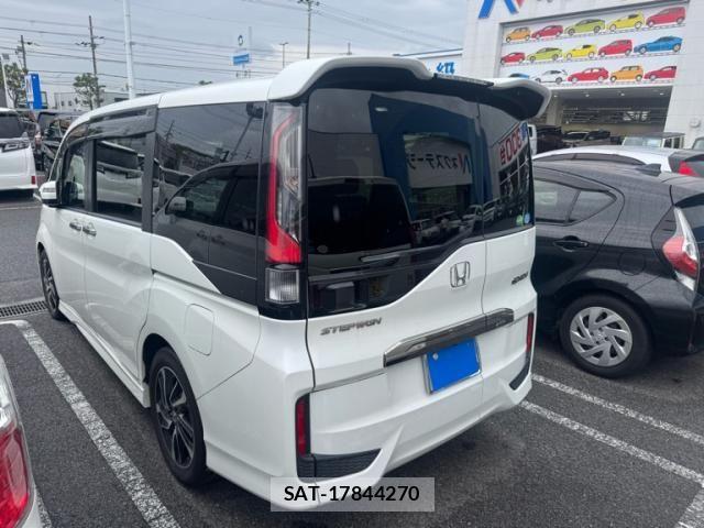 Honda STEP WGN 2016-04 7879671-3
