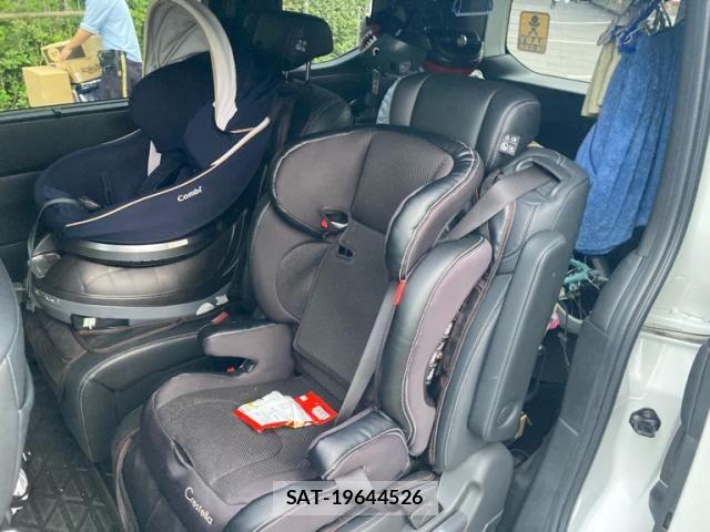 Honda STEP WGN 2023-04 7879658-9