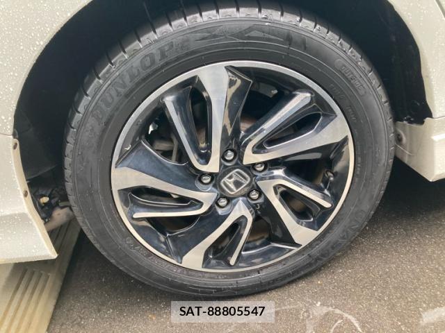 Honda STEP WGN 2018-03 7879662-10