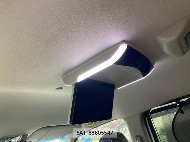 Honda STEP WGN 2018-03 7879662-23