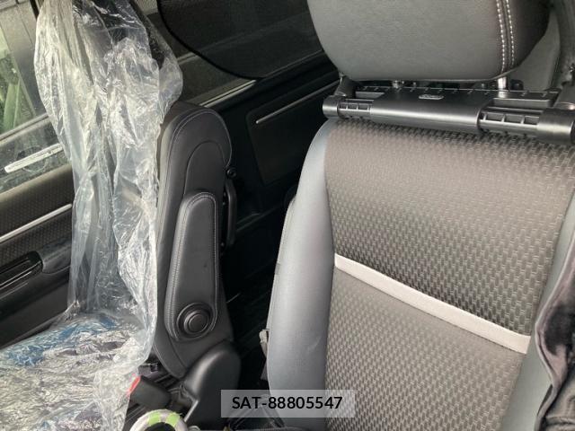 Honda STEP WGN 2018-03 7879662-24