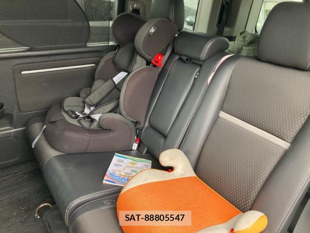 Honda STEP WGN 2018-03 7879662-25