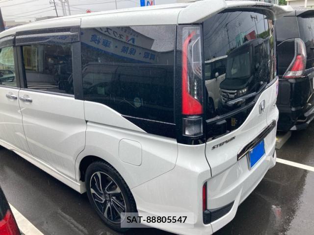 Honda STEP WGN 2018-03 7879662-4