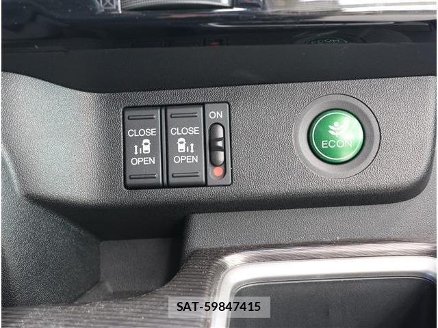 Honda STEP WGN 2021-12 7879668-27