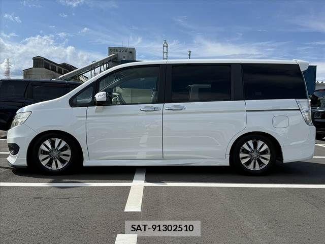 Honda STEP WGN 2013-02 7879689-11