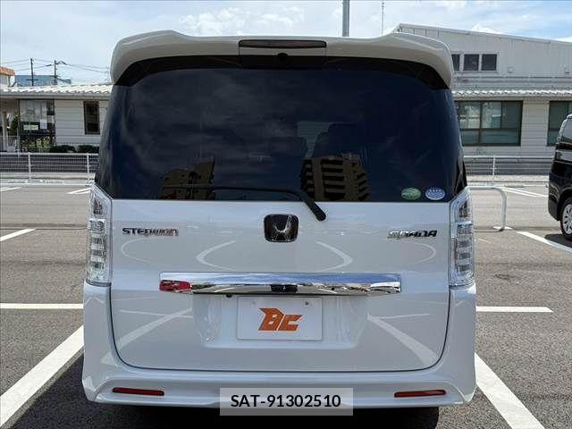 Honda STEP WGN 2013-02 7879689-13