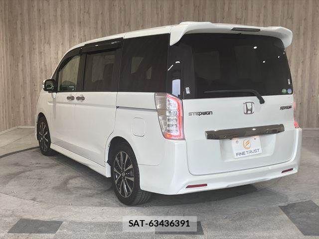 Honda STEP WGN 2013-07 7879686-19