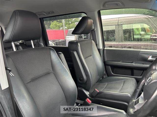 Honda STEP WGN 2014-03 7879685-14
