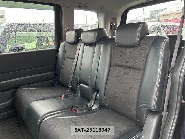 Honda STEP WGN 2014-03 7879685-16