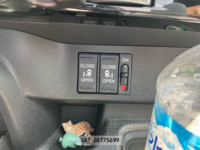 Honda STEP WGN 2019-01 7879669-13