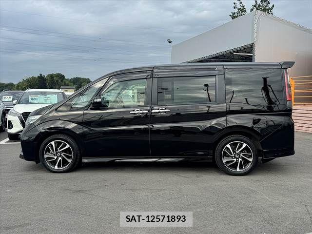 Honda STEP WGN 2017-04 7879679-10