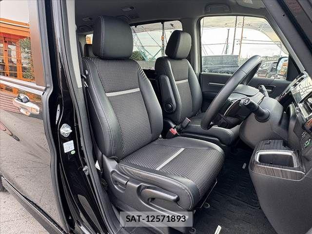 Honda STEP WGN 2017-04 7879679-15