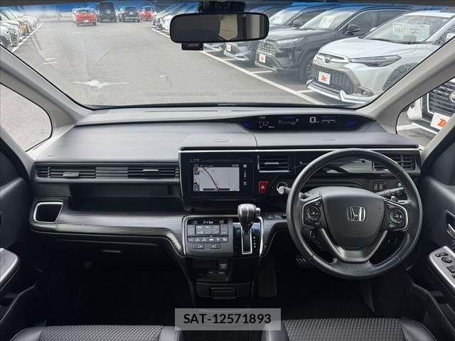Honda STEP WGN 2017-04 7879679-1