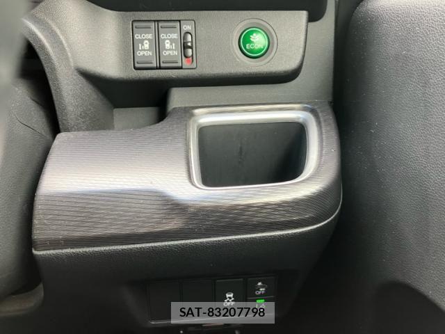 Honda STEP WGN 2018-09 7879665-14