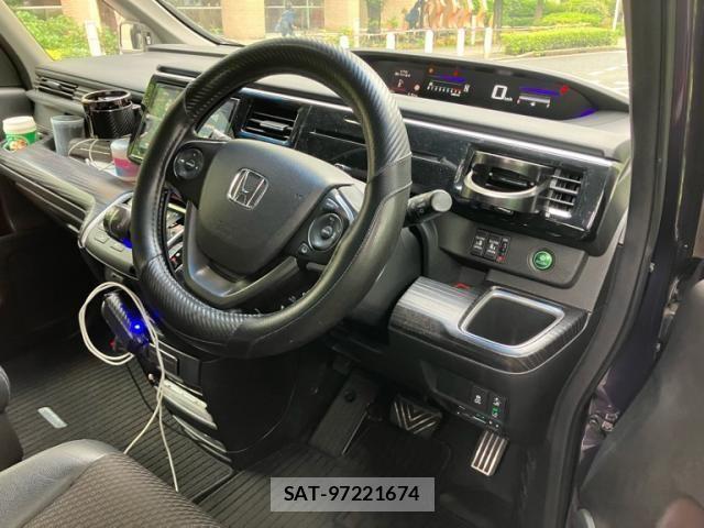 Honda STEP WGN 2017-02 7903449-14
