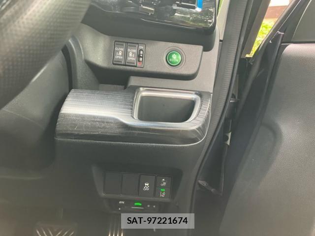 Honda STEP WGN 2017-02 7903449-15