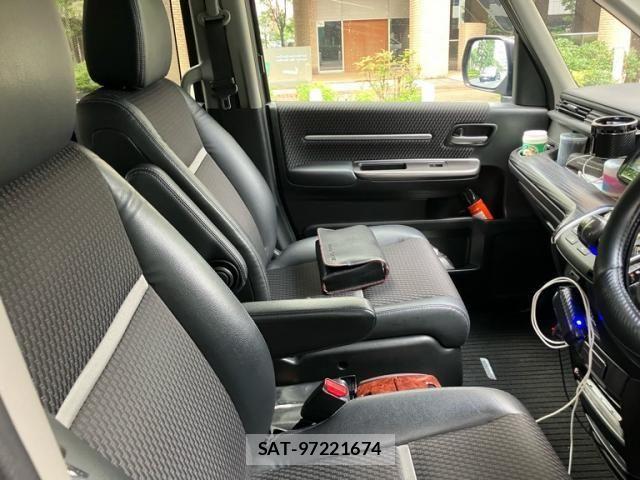 Honda STEP WGN 2017-02 7903449-17