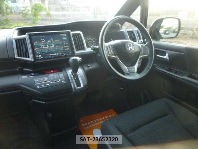 Honda STEP WGN 2013-02 7963890-1