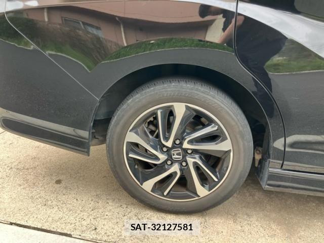 Honda STEP WGN 2022-01 7963895-9