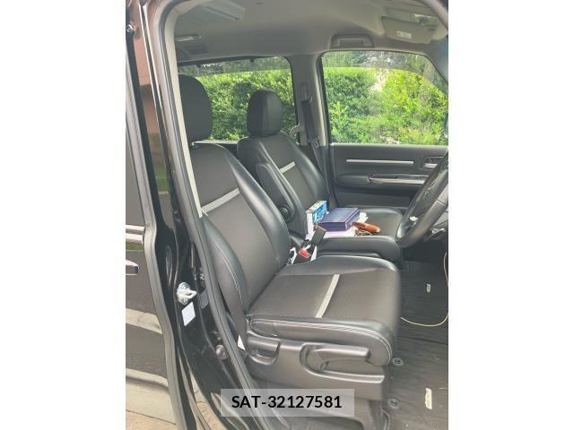 Honda STEP WGN 2022-01 7963895-10