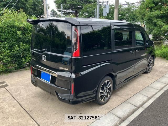 Honda STEP WGN 2022-01 7963895-5