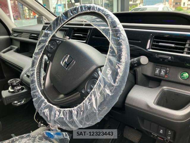Honda STEP WGN 2021-06 7963897-13