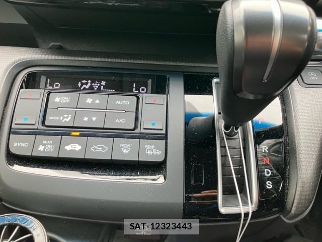Honda STEP WGN 2021-06 7963897-27