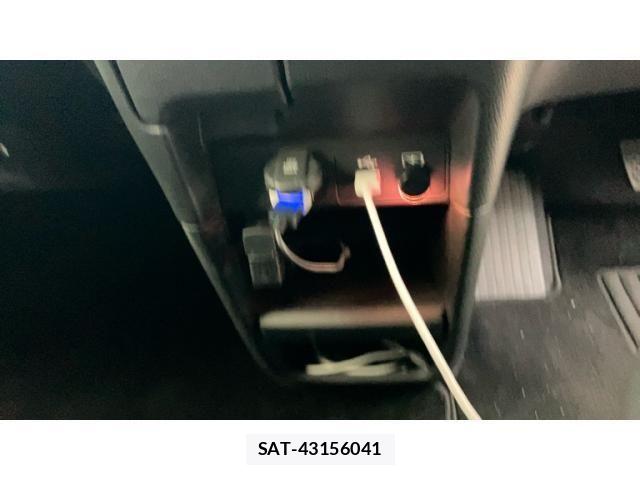 Honda STEP WGN 2023-10 7963894-16