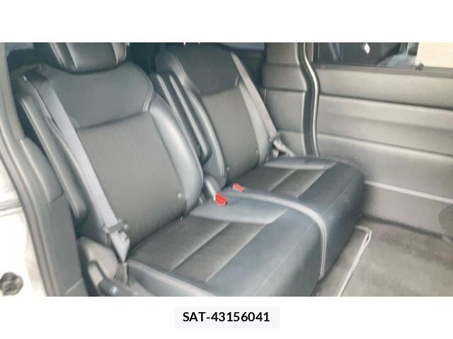 Honda STEP WGN 2023-10 7963894-19