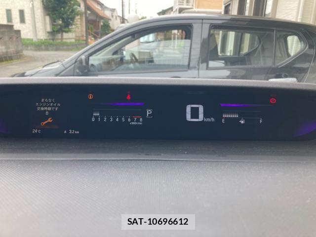 Honda STEP WGN 2017-12 7963898-18