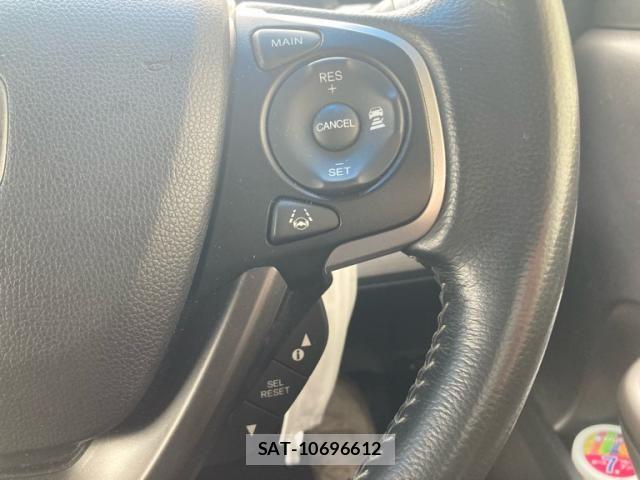 Honda STEP WGN 2017-12 7963898-20