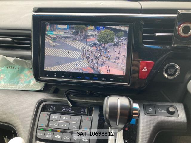 Honda STEP WGN 2017-12 7963898-23