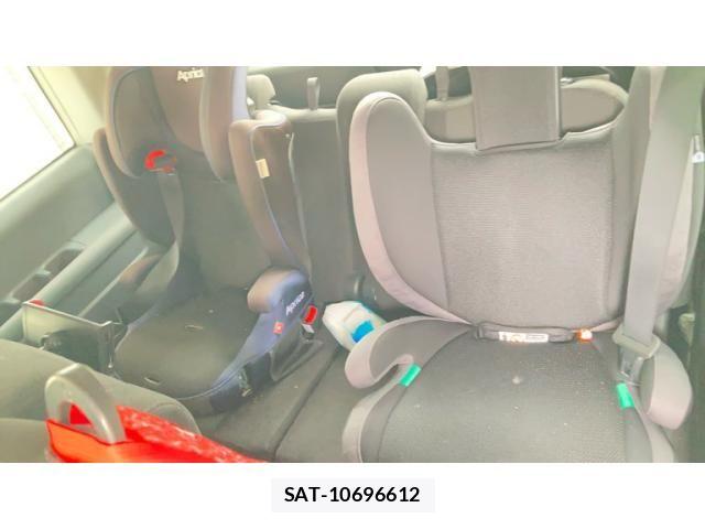 Honda STEP WGN 2017-12 7963898-29