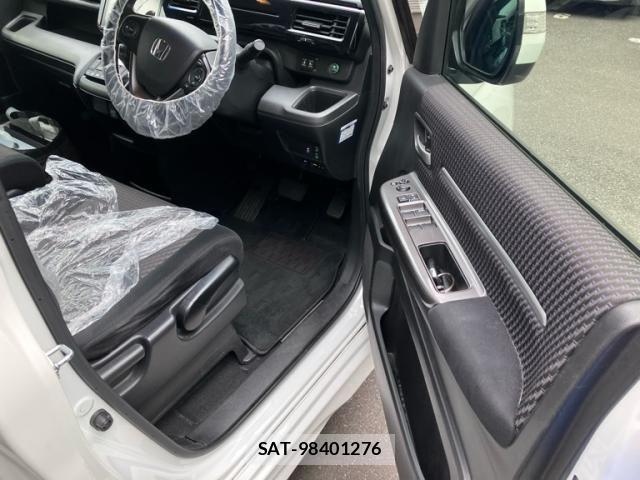 Honda STEP WGN 2017-02 7963902-14