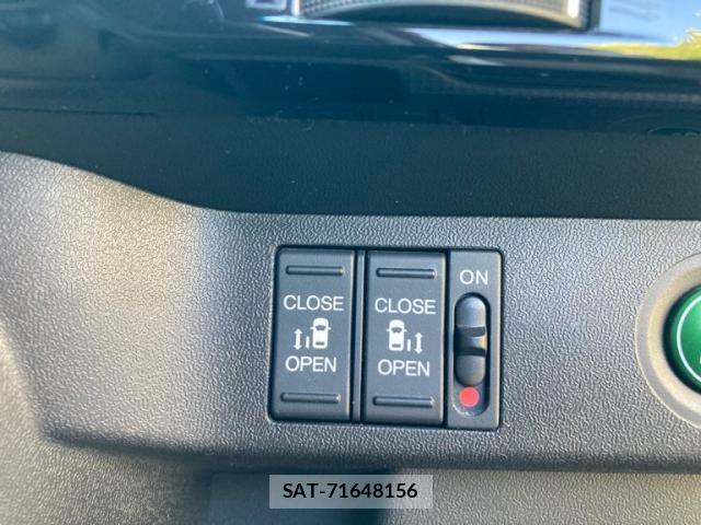 Honda STEP WGN 2018-07 7981134-13