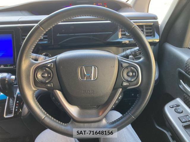 Honda STEP WGN 2018-07 7981134-14