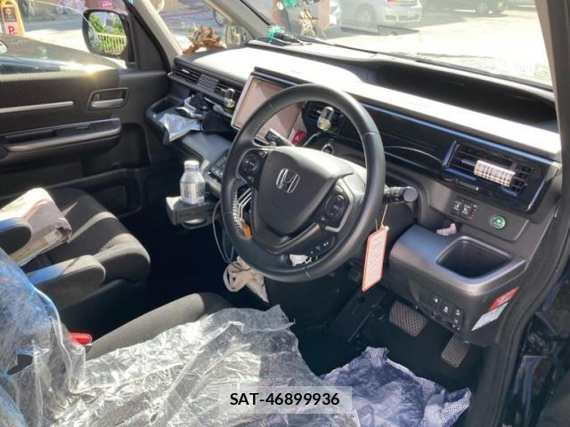 Honda STEP WGN 2018-03 7981135-9