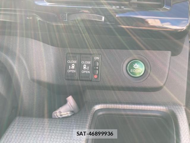 Honda STEP WGN 2018-03 7981135-16