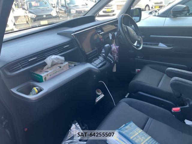 Honda STEP WGN 2019-09 7981133-9