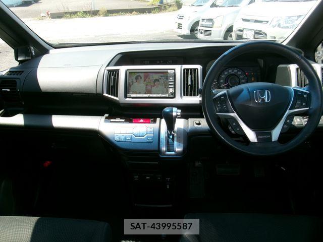 Honda STEP WGN 2013-03 7981141-2