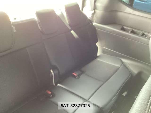 Honda STEP WGN 2025-05 7981132-13