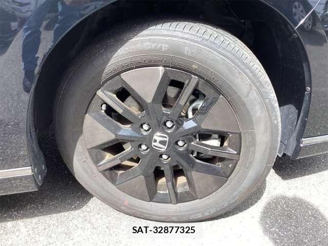 Honda STEP WGN 2025-05 7981132-17