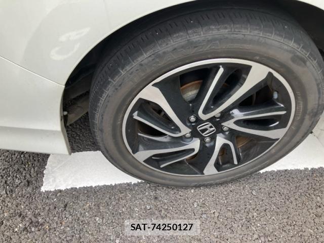 Honda STEP WGN 2021-07 8038470-7