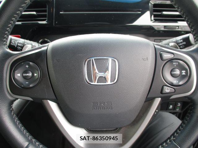 Honda STEP WGN 2017-09 8038487-11