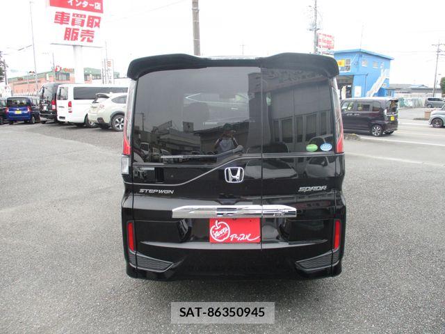 Honda STEP WGN 2017-09 8038487-6