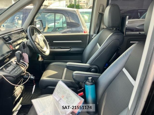 Honda STEP WGN 2018-01 8038477-11