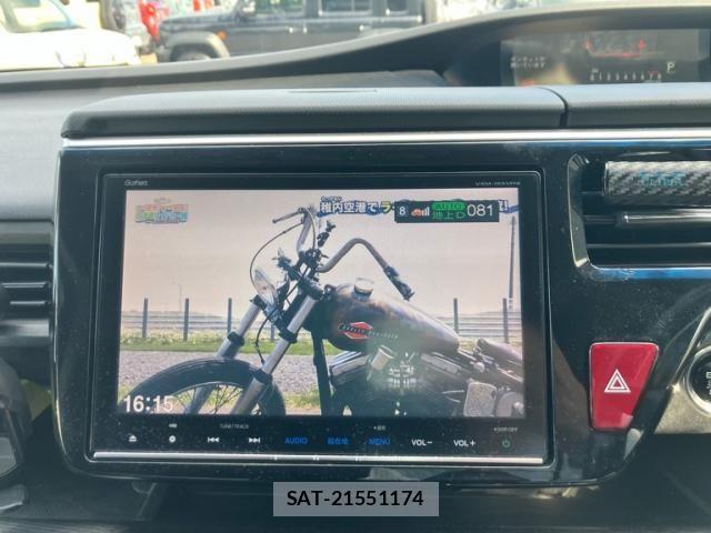 Honda STEP WGN 2018-01 8038477-21