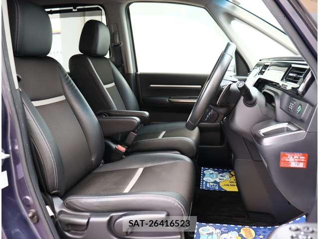 Honda STEP WGN 2017-12 8038473-1
