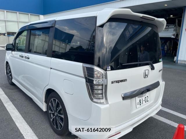 Honda STEP WGN 2015-01 8038493-1