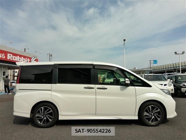 Honda STEP WGN 2017-03 8038484-11